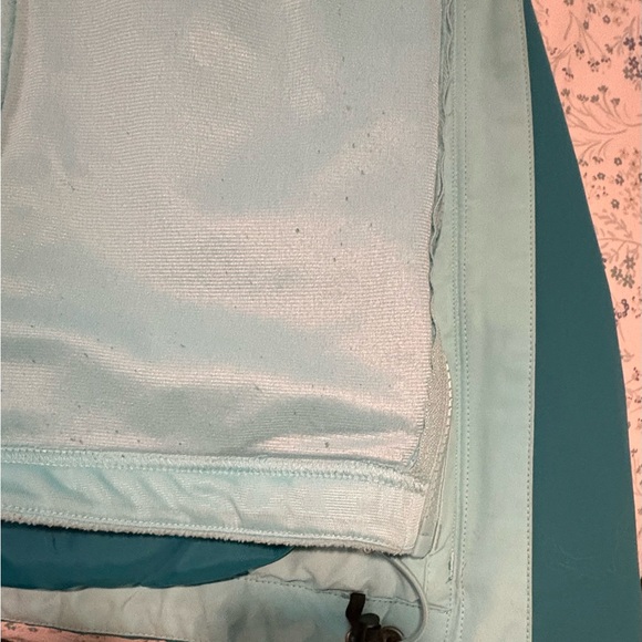 North face winter jacket - Picture 8 of 8